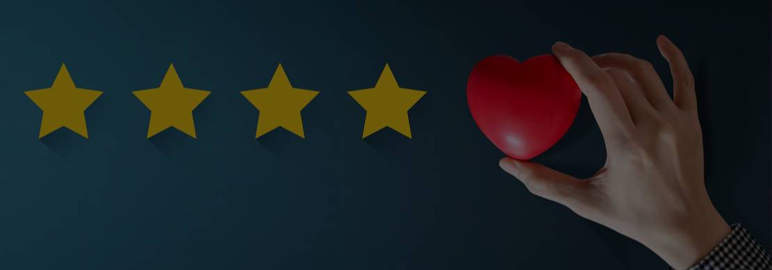 five star rating with the last star being a heart to indicate player satisfaction and loyalty at Juicy Stakes
